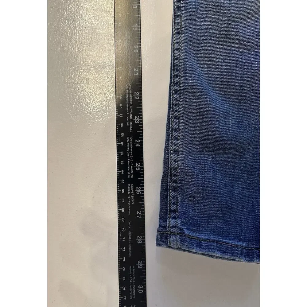 Levis elevate your
